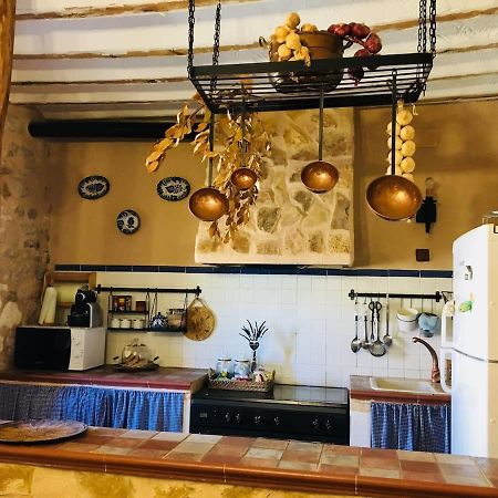 アルカラ・デル・フカル Casa Cueva Araceliヴィラ エクステリア 写真