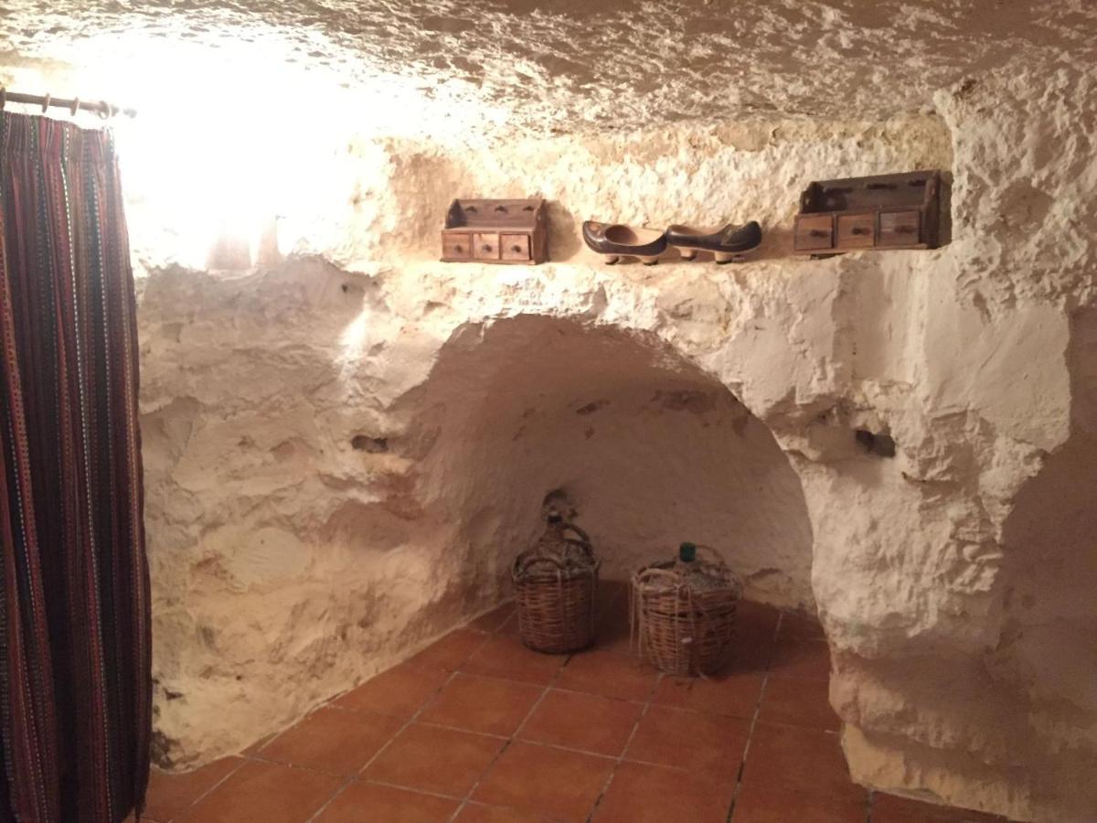 アルカラ・デル・フカル Casa Cueva Araceliヴィラ エクステリア 写真