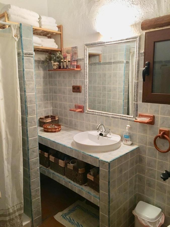 アルカラ・デル・フカル Casa Cueva Araceliヴィラ エクステリア 写真