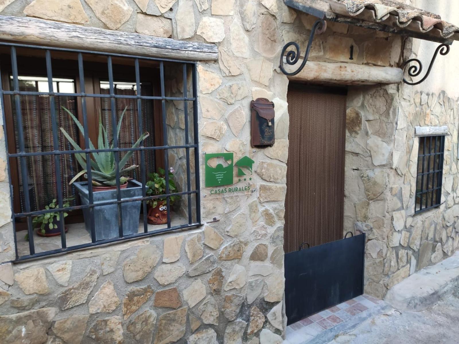 アルカラ・デル・フカル Casa Cueva Araceliヴィラ エクステリア 写真